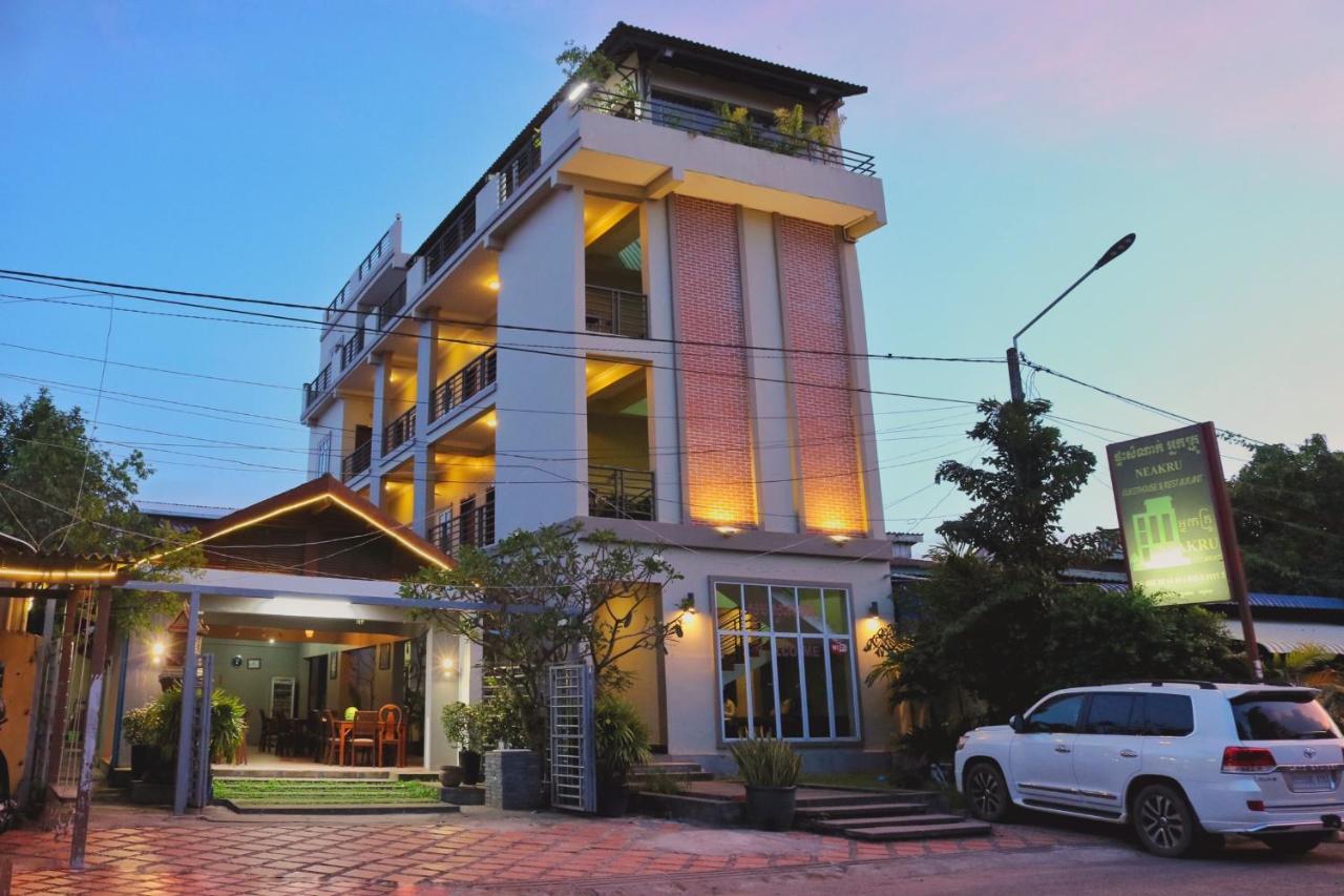 Neakru Guesthouse And Restaurant Кампот Экстерьер фото